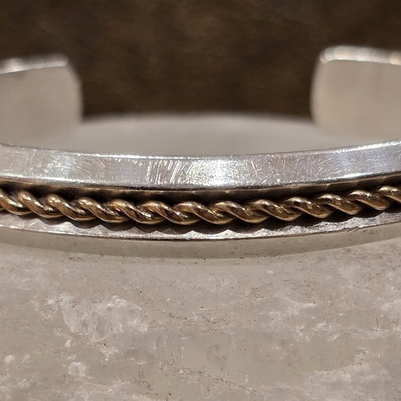Leonard Paquin Laguna Zuni Sterling Silver 12kGF Cuff Bracelet Twist Small - Picture 2 of 6